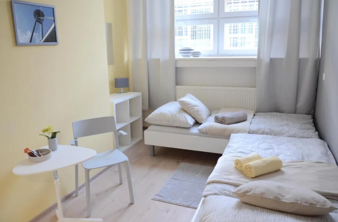 Room UFO · photo 1